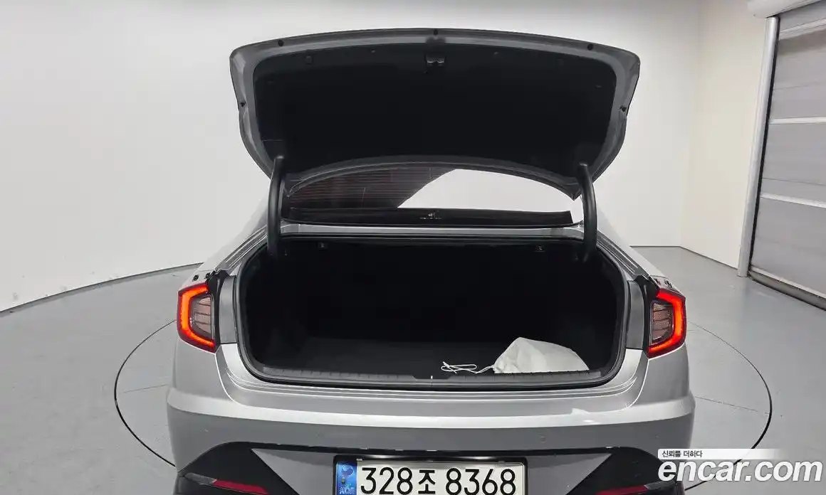 Hyundai Sonata 2021 1.6 Автомат в Москве № 1008090, фото 20