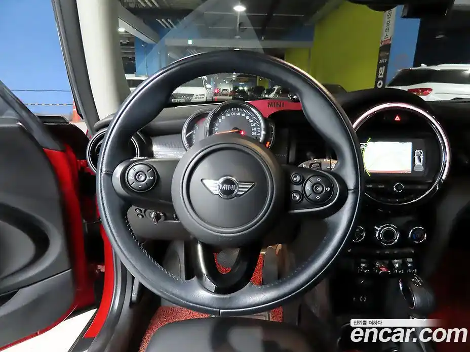 Mini Cooper 2017 1.5 гидро в Москве № 1014106, фото 16
