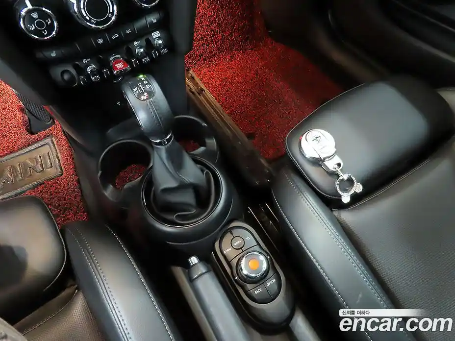 Mini Cooper 2017 1.5 гидро в Москве № 1014106, фото 19