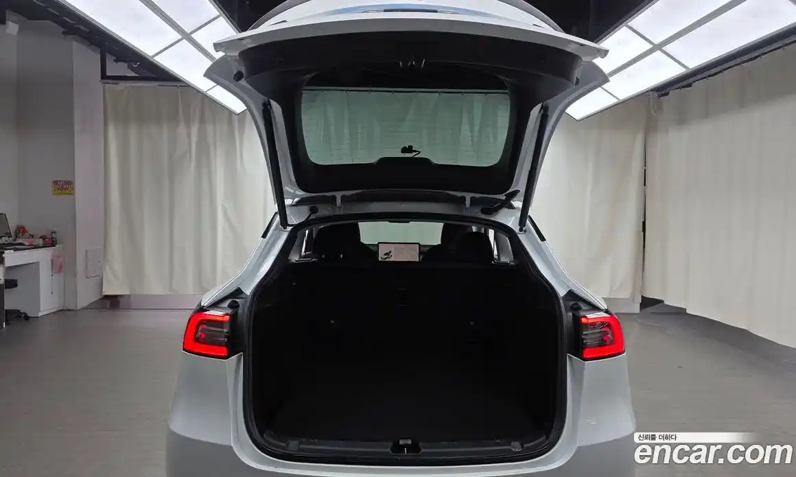 Tesla Model Y 2023 0.2 гидро в Москве № 1014264, фото 20