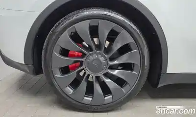 Tesla Model Y 2023 0.2 гидро в Москве № 1014264, миниатюра 5
