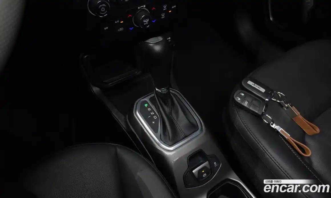 Jeep Renegade 2019 2.4 гидро в Москве № 1014895, фото 9
