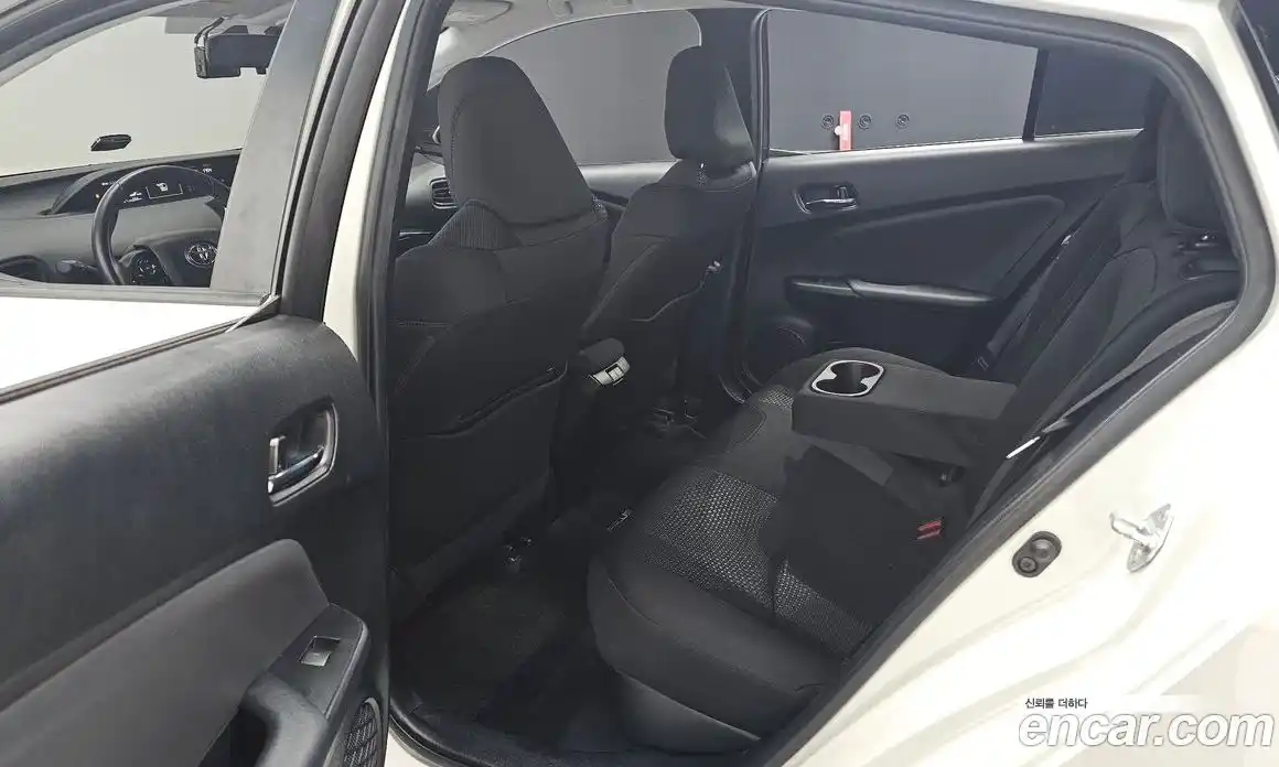 Toyota Prius 2019 1.8 гидро в Москве № 1015185, фото 12
