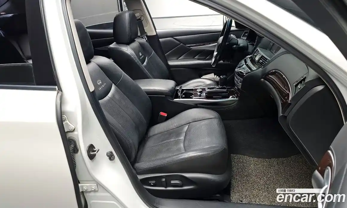 Infiniti M 2013 3.7 гидро в Москве № 1015751, фото 10
