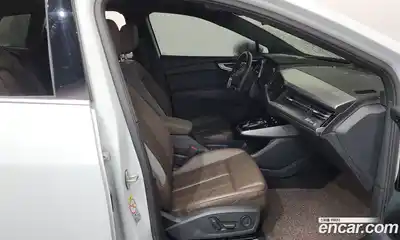 Audi Q4 e-tron 2022 0.2 гидро в Москве № 135380, миниатюра 11