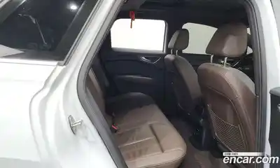 Audi Q4 e-tron 2022 0.2 гидро в Москве № 135380, миниатюра 12