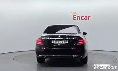 Mercedes-Benz E-Class 2018 2.0 гидро в Москве № 141896, миниатюра 4