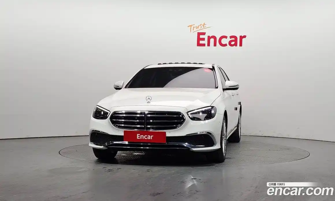 Mercedes-Benz E-Class 2022 2.0 гидро в Москве, фото 3