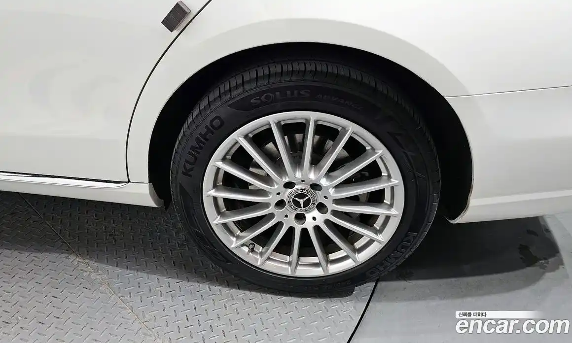 Mercedes-Benz E-Class 2022 2.0 гидро в Москве, фото 5