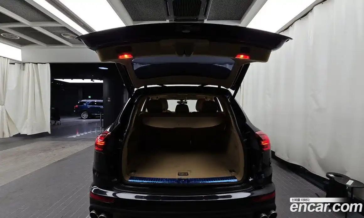 Porsche Cayenne 2015 3.6 гидро в Москве № 146607, фото 19