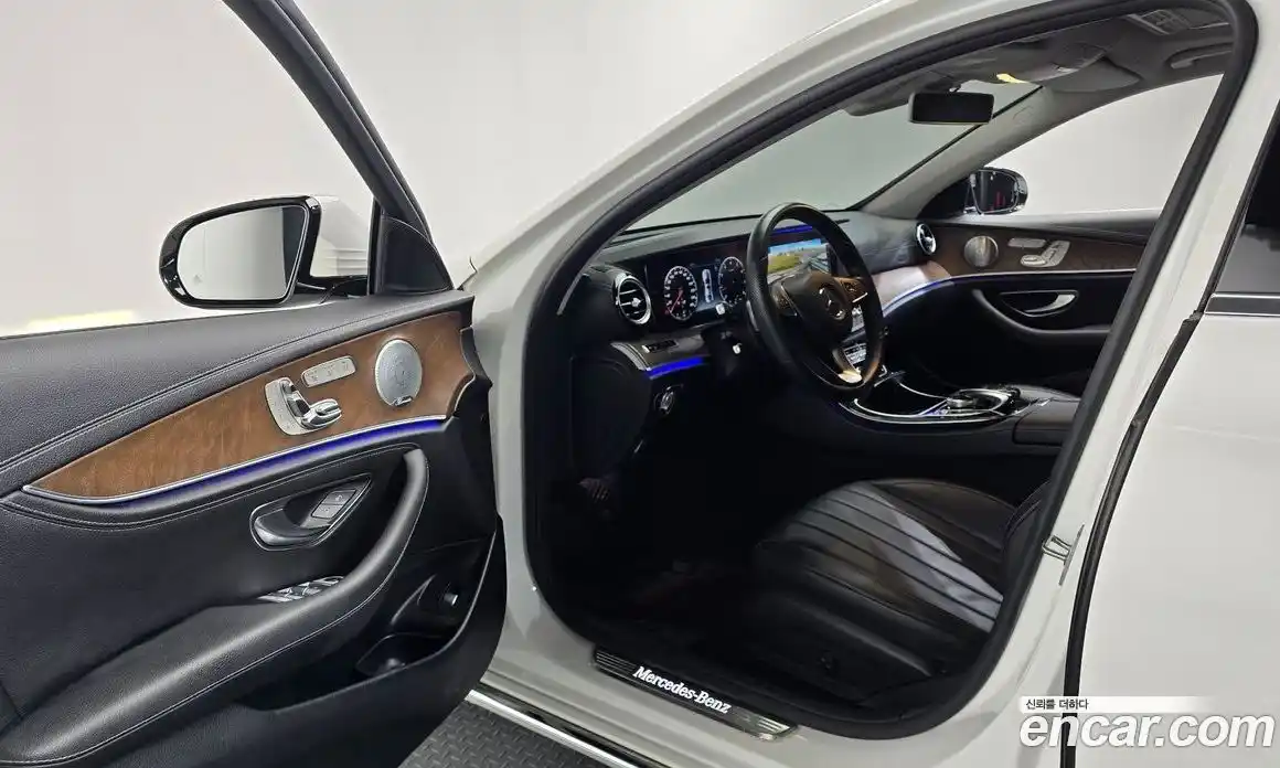 Mercedes-Benz E-Class 2018 2.0 гидро в Москве, фото 9