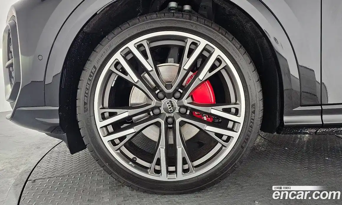 Audi Q5 2025 2.0 гидро в Москве № 162233, фото 4