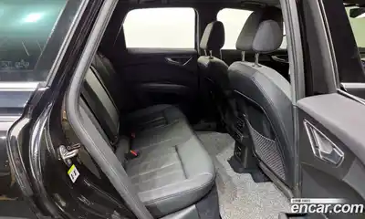 Audi Q4 e-tron 2022 0.2 гидро в Москве № 163137, миниатюра 11
