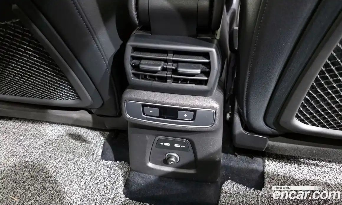 Audi Q4 e-tron 2022 0.2 гидро в Москве № 163137, фото 18