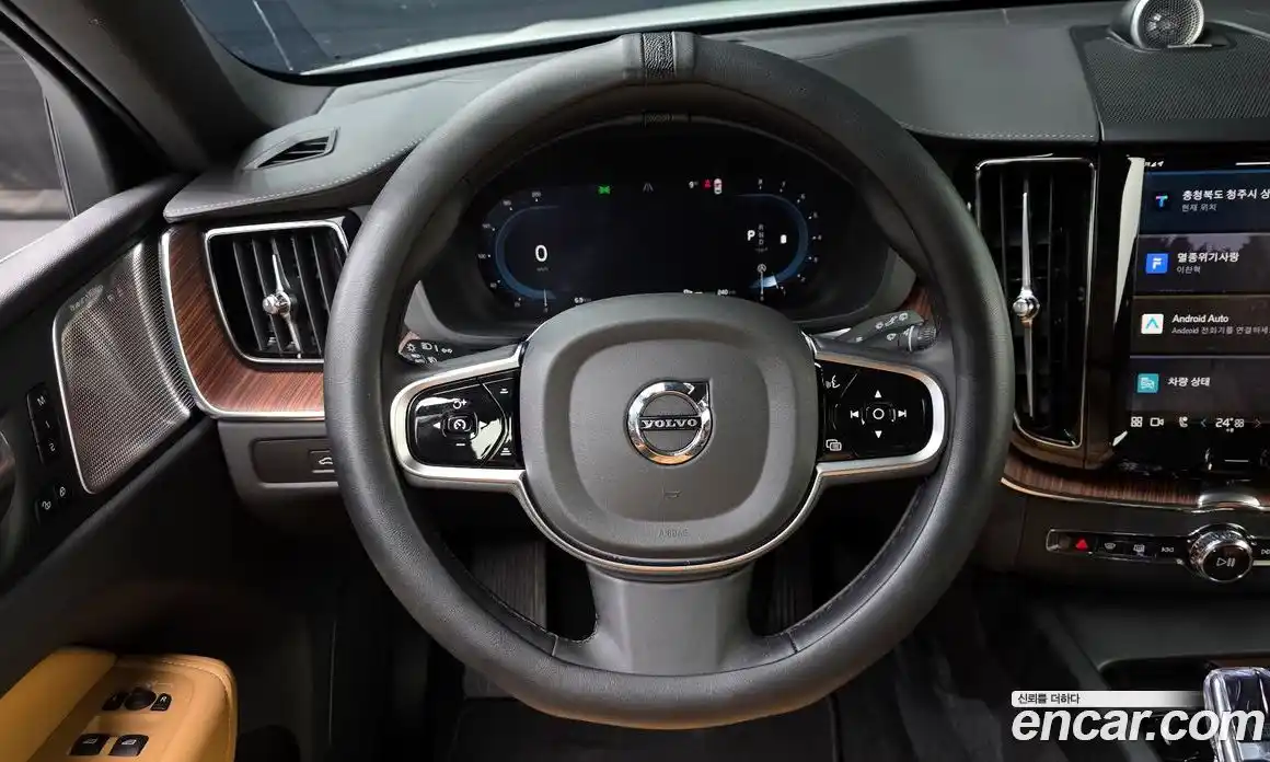 Volvo XC60 2025 2.0 гидро в Москве № 164151, фото 14
