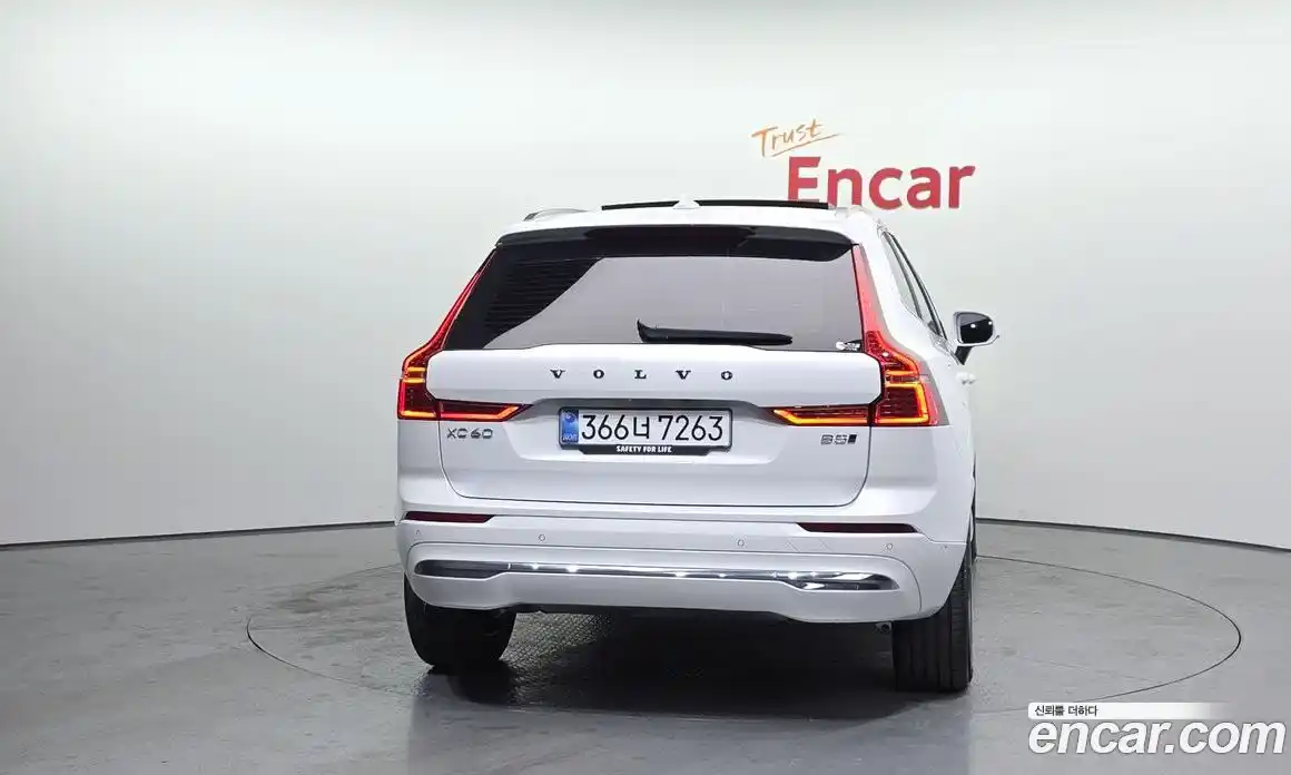 Volvo XC60 2025 2.0 гидро в Москве № 164151, фото 4