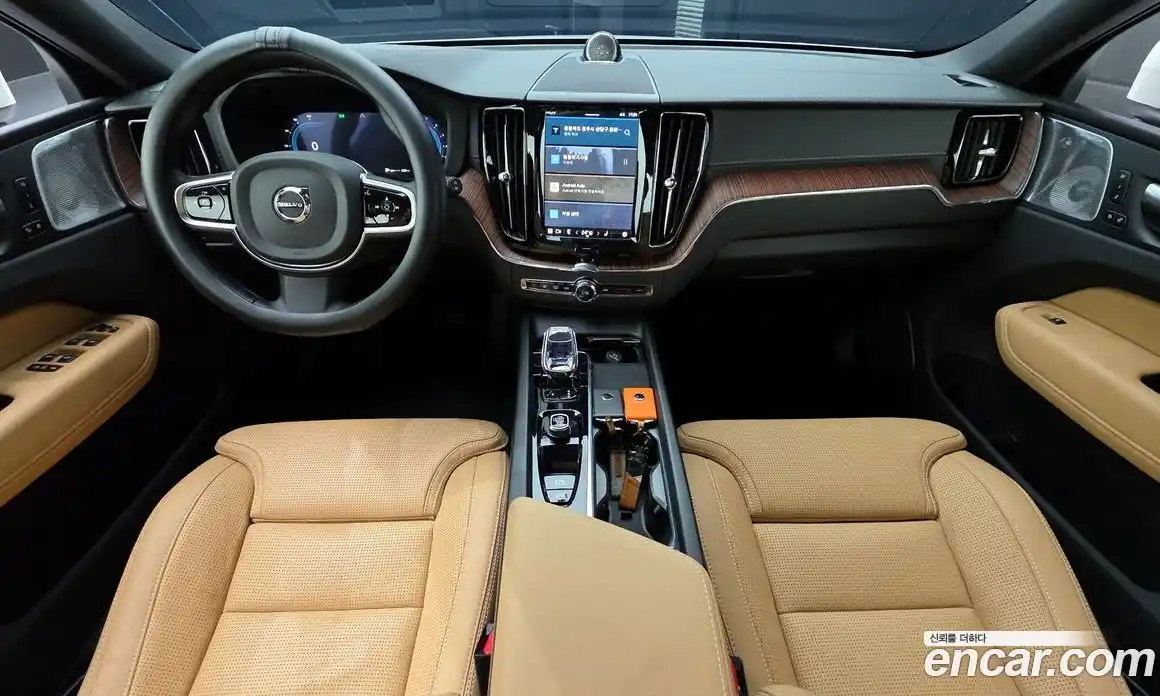 Volvo XC60 2025 2.0 гидро в Москве № 164151, фото 7