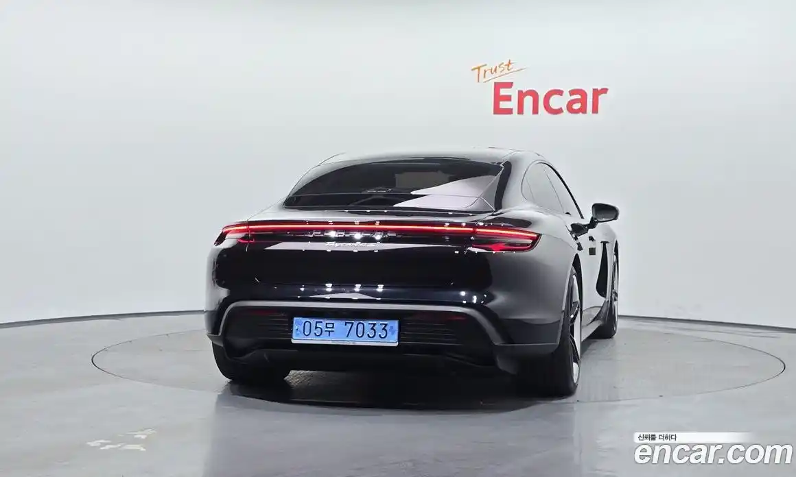Porsche Taycan 2024 0.1 гидро в Москве № 164987, фото 4