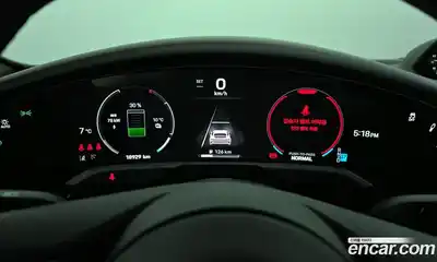 Porsche Taycan 2024 0.1 гидро в Москве № 164987, миниатюра 8