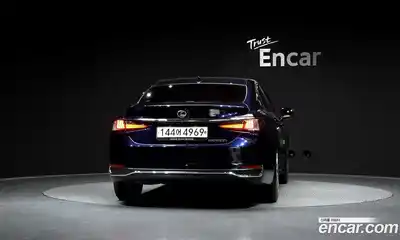 Lexus ES 2023 2.5 гидро в Москве № 168118, миниатюра 4