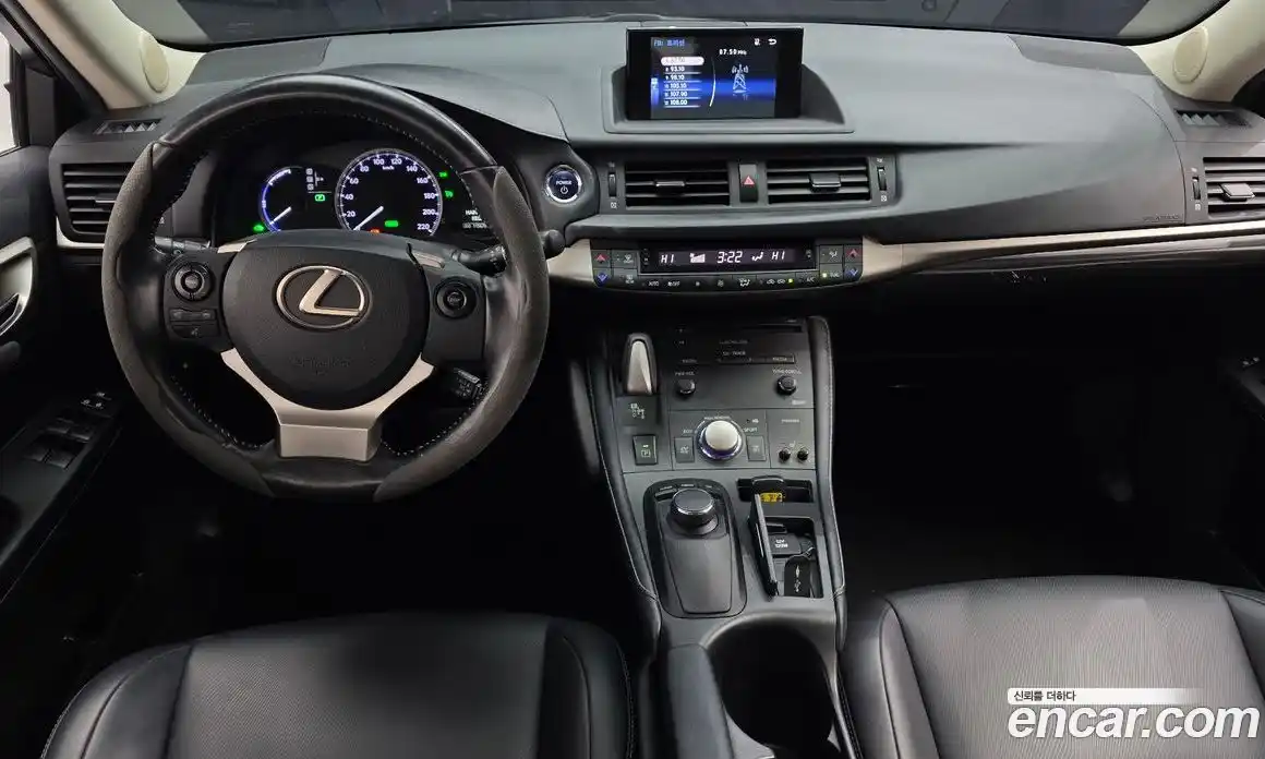 Lexus CT200h 2018 1.8 гидро в Москве № 168320, фото 7