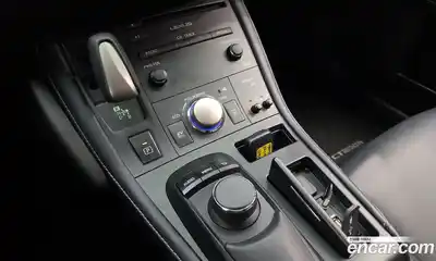 Lexus CT200h 2018 1.8 гидро в Москве № 168320, миниатюра 9