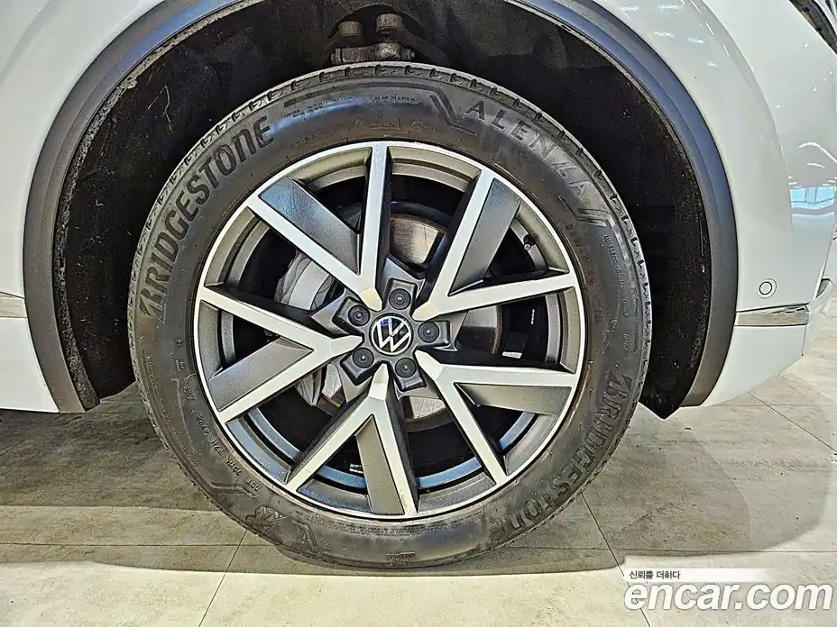 Volkswagen Touareg 2023 3.0 гидро в Москве № 168755, фото 5