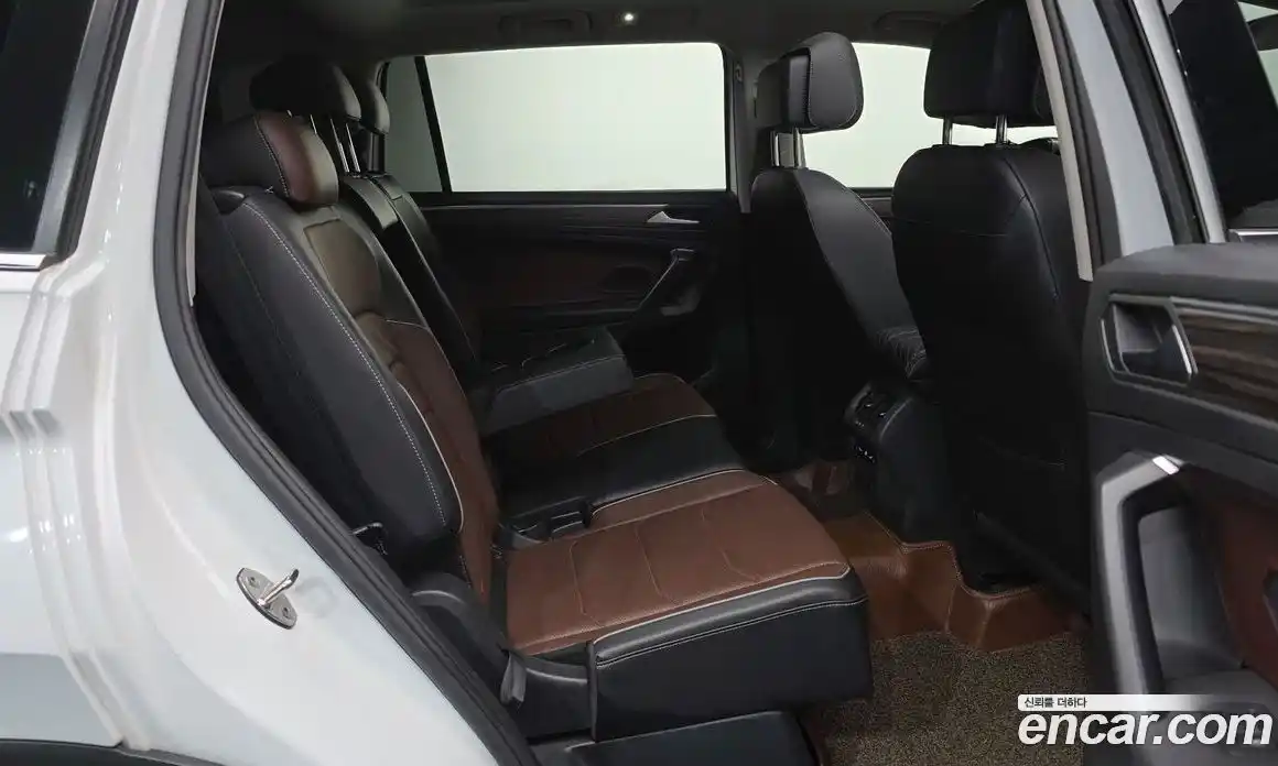 Volkswagen Tiguan 2022 2.0 гидро в Москве № 168903, фото 12