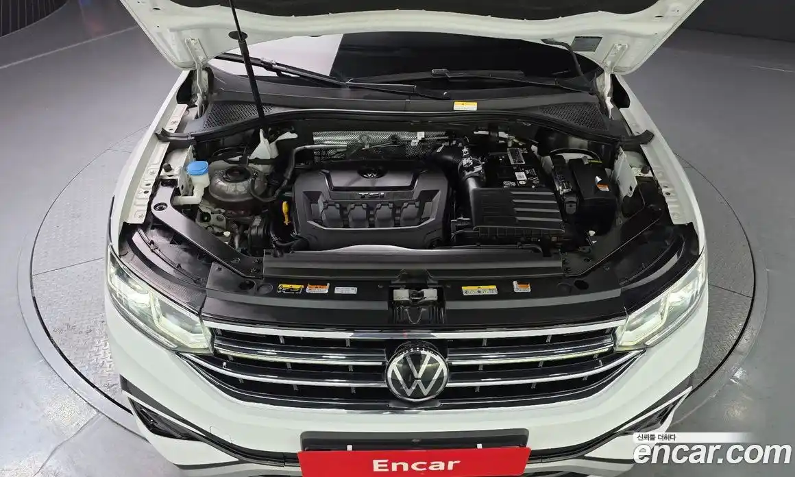 Volkswagen Tiguan 2022 2.0 гидро в Москве № 168903, фото 6