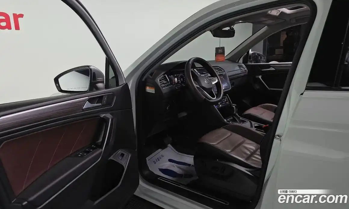 Volkswagen Tiguan 2022 2.0 гидро в Москве № 168903, фото 10
