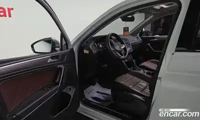 Volkswagen Tiguan 2022 2.0 гидро в Москве № 168903, миниатюра 10