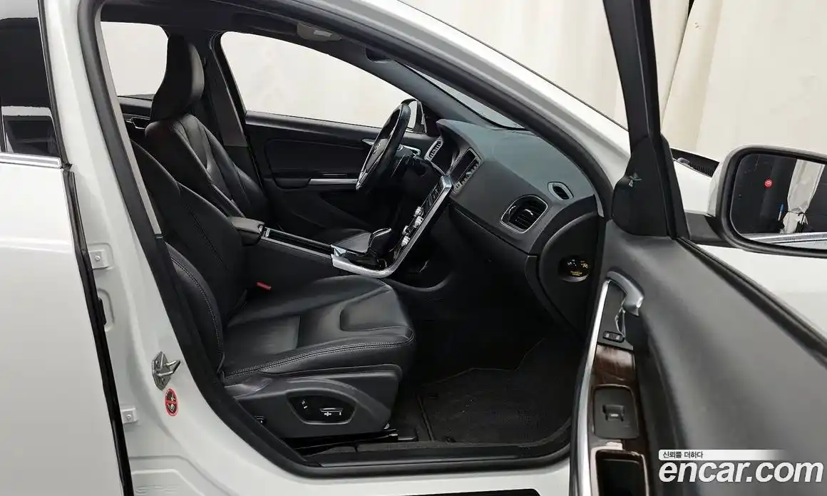 Volvo S60 2017 2.0 гидро в Москве № 190338, фото 11