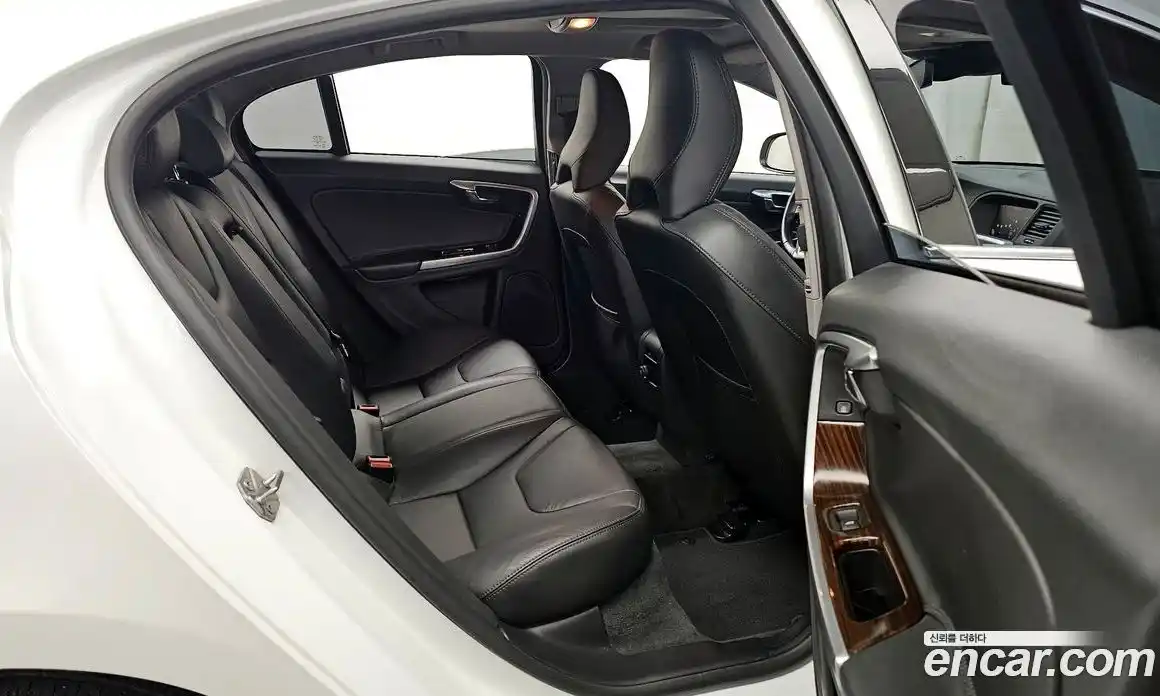 Volvo S60 2017 2.0 гидро в Москве № 190338, фото 12