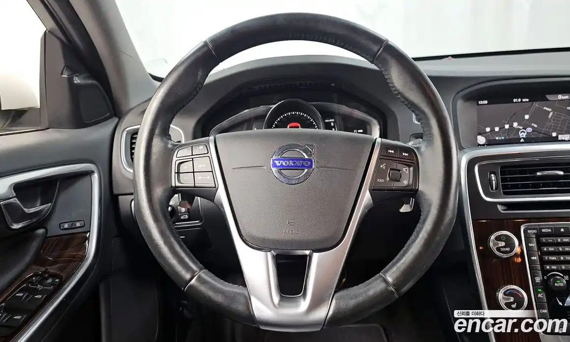 Volvo S60 2017 2.0 гидро в Москве № 190338, фото 13