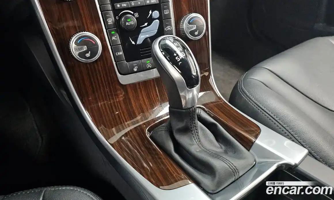 Volvo S60 2017 2.0 гидро в Москве № 190338, фото 9