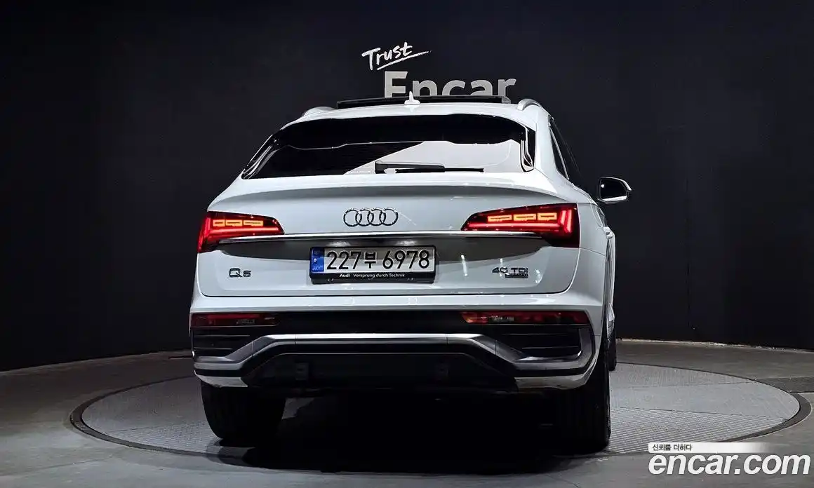 Audi Q5 2023 2.0 гидро в Москве № 196275, фото 4