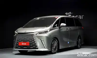 Lexus LM, 2024