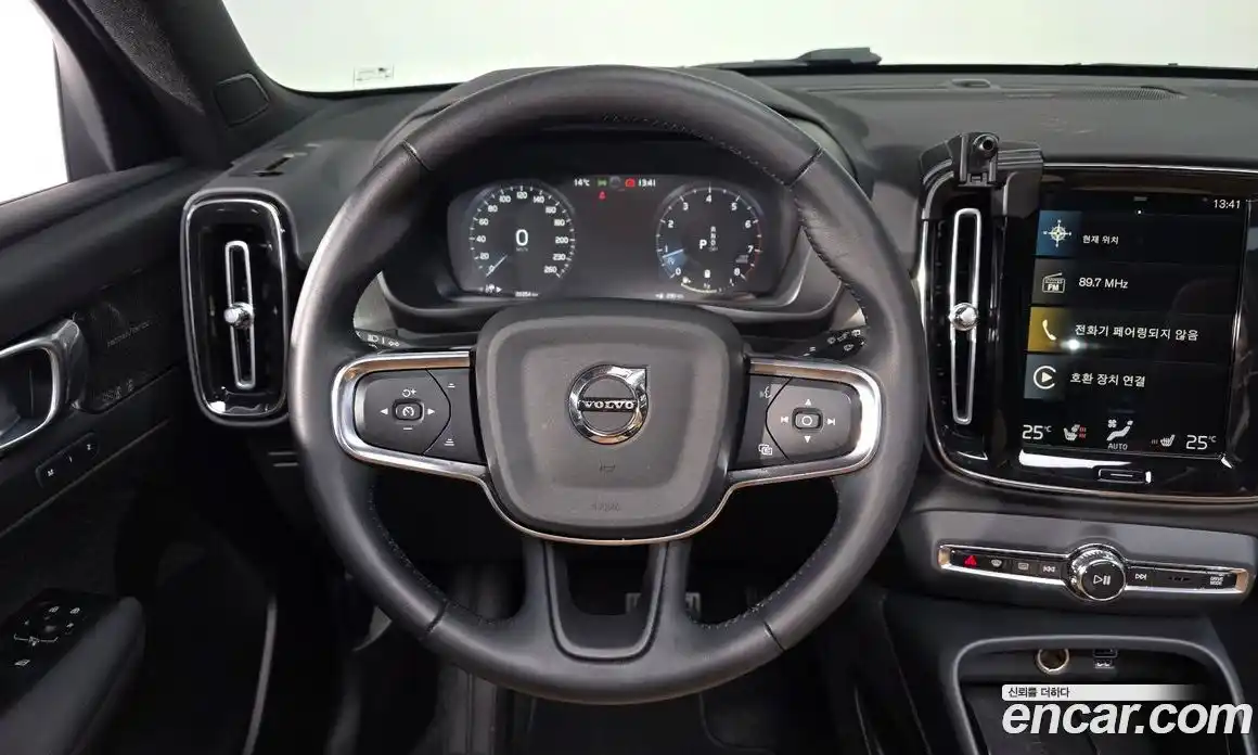 Volvo XC40 2021 2.0 гидро в Москве № 212833, фото 13