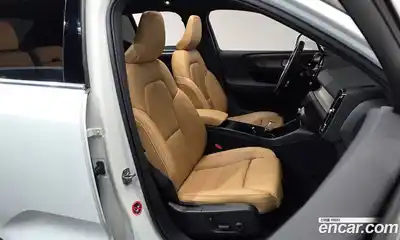 Volvo XC40 2021 2.0 гидро в Москве № 212833, миниатюра 10