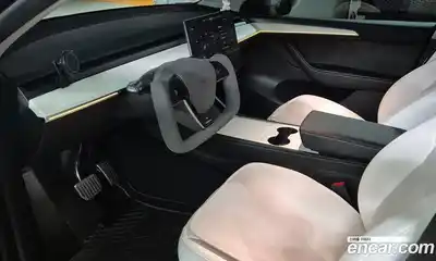 Tesla Model Y 2023 гидро в Москве № 214556, миниатюра 11