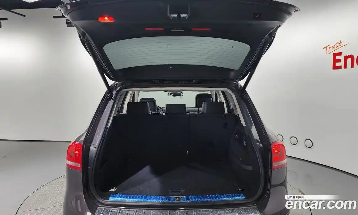 Volkswagen Touareg 2013 3.0 гидро в Москве № 215198, фото 20