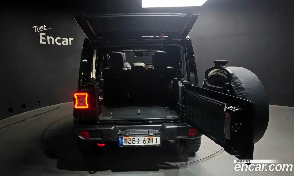 Jeep Wrangler 2022 2.0 гидро в Москве № 215410, фото 20