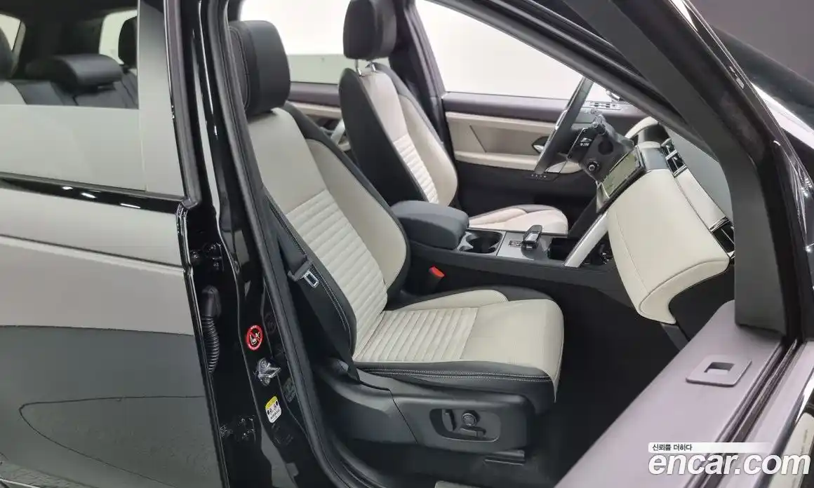 Land Rover Discovery Sport 2024 2.0 гидро в Москве № 231142, фото 10
