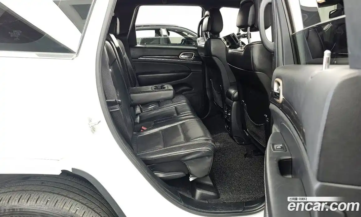 Jeep Cherokee 2017 3.0 гидро в Москве № 232678, фото 12