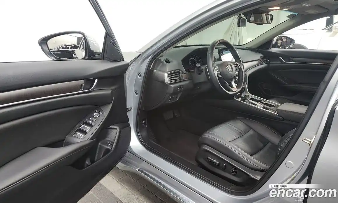 Honda Accord 2019 1.5 гидро в Москве № 232857, фото 10