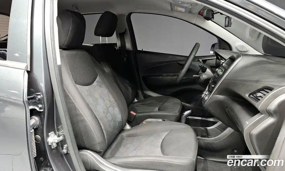 Chevrolet Spark 2017 1.0 гидро в Москве, фото 10