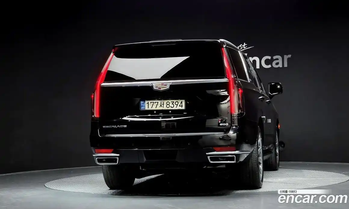 Cadillac Escalade 2022 6.2 гидро в Москве № 256429, фото 4