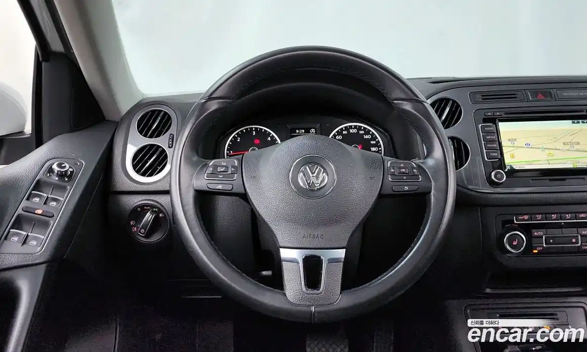 Volkswagen Tiguan 2014 2.0 гидро в Москве № 277083, фото 13