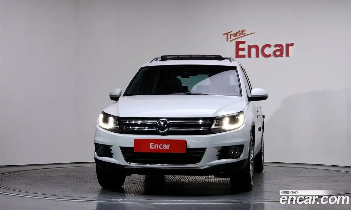 Volkswagen Tiguan 2014 2.0 гидро в Москве № 277083, фото 3