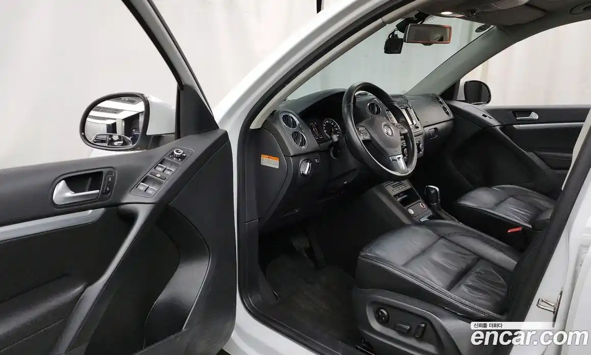 Volkswagen Tiguan 2014 2.0 гидро в Москве № 277083, фото 10
